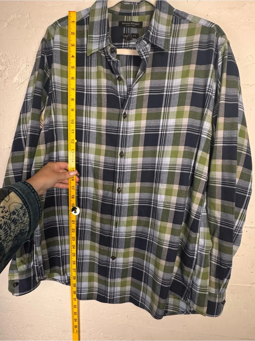 banana republic Luxe Flannel Camden Fit Button down Shirt Men’s L Plaid Green
